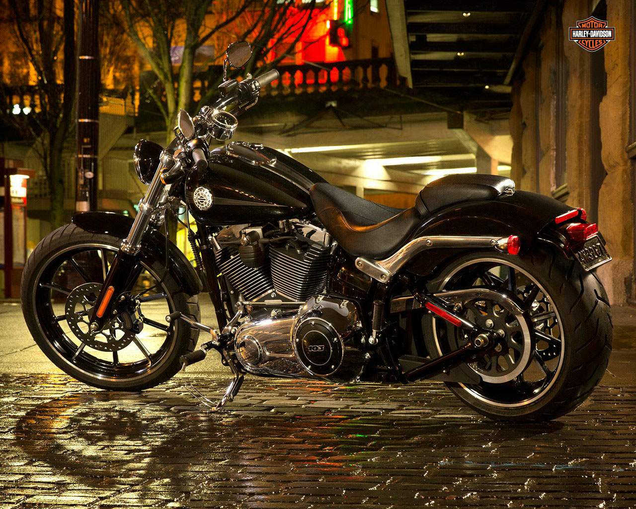 2015 harley deals breakout